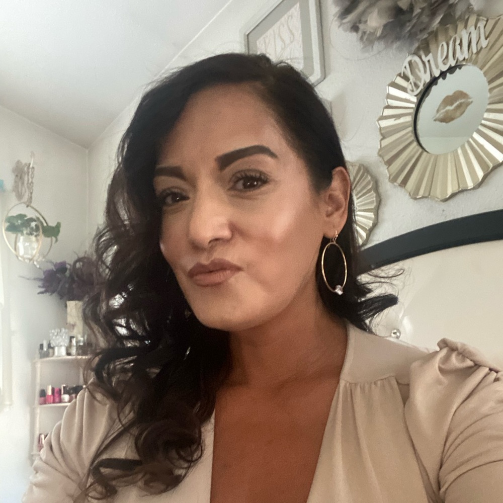 Meet your Posher, Meli
